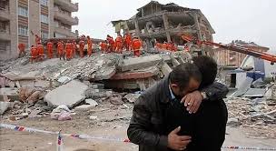 DEPREMİN ARDINDAN UMUT ARAYANLAR